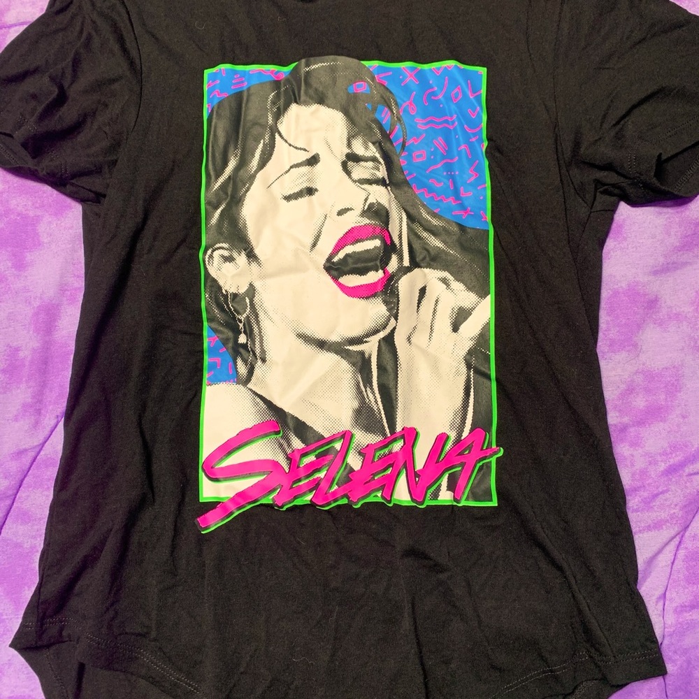 black selena shirt